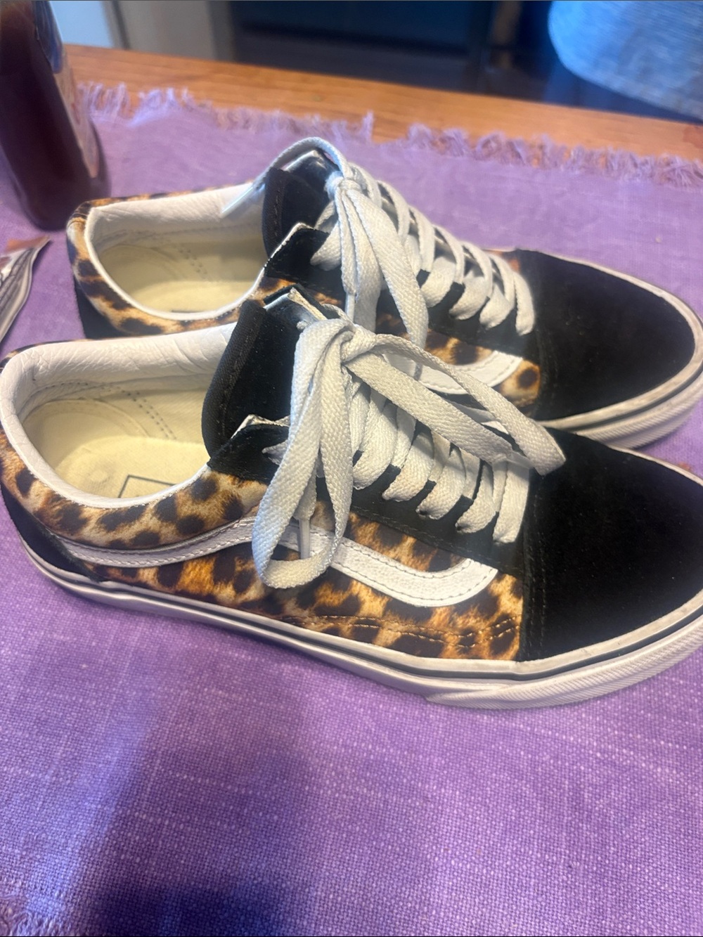Vans Low-Top Sneakers in Black & Leopard Print
